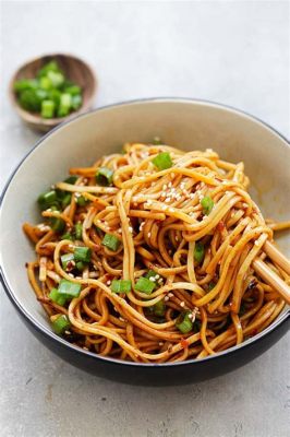  Sichuan Gebraden Noodles Met Vurige Pepervruchten En Kruidige Geuren: Kun Je De Warmte Aan?